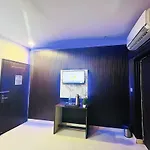 Hotel Jangpura Stays - Near Dargah